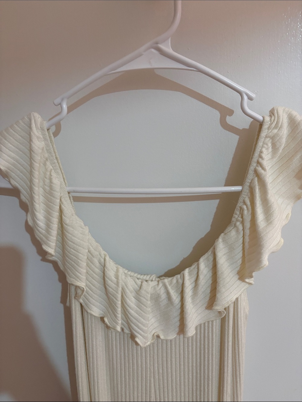 Reformation Grenada dress Ivory Ribbed Ruffle Mini Dress Size M - Picture 6 of 8